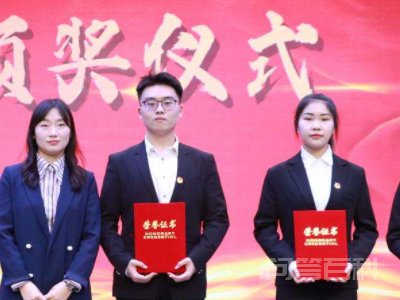 团支书和班长哪个大? 班长管的比团支书广些