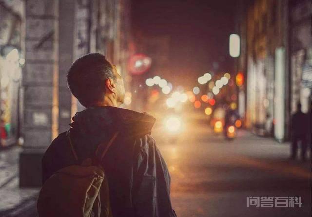 爆火的“孟婆汤”背后,好奇的并非孟婆汤的滋味? 在街头熬制“孟婆汤”现熬现卖