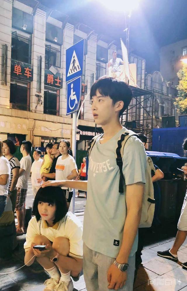 校园剧推荐《时光与你都很甜》,回忆校园时光,憧憬未来 这两位都是宝藏男孩和女孩