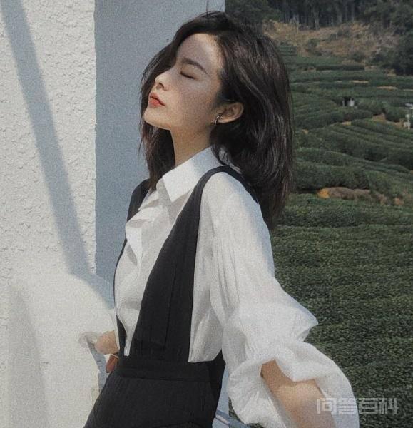 时尚女生总有一套西装