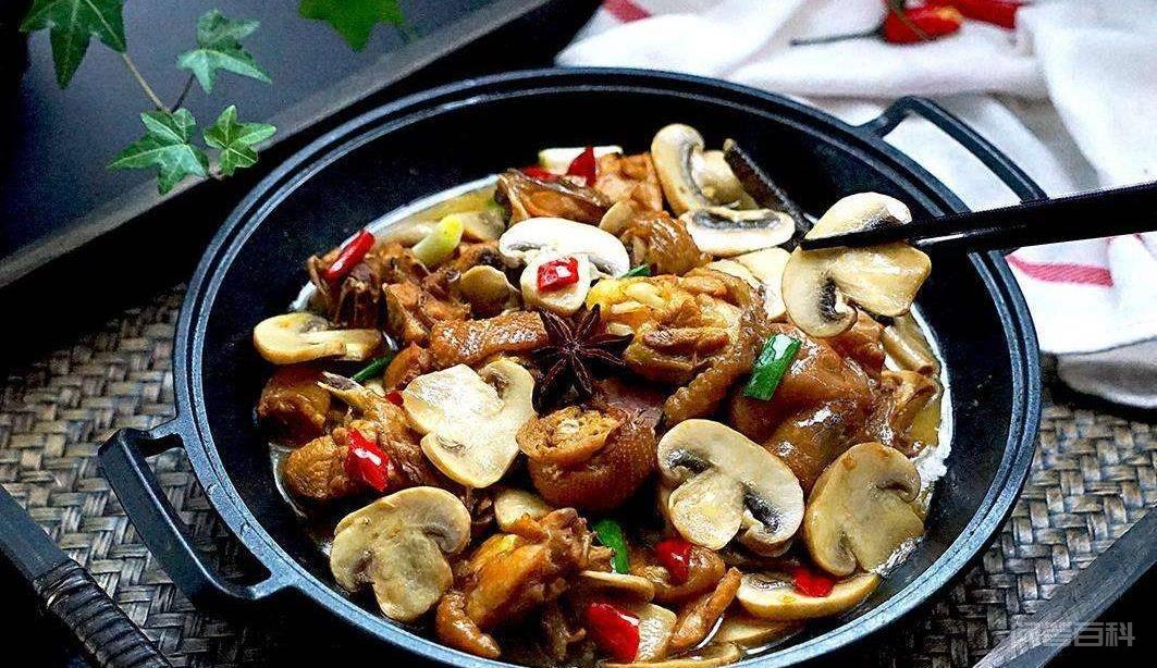 小鸡炖蘑菇怎么做?小鸡炖蘑菇的做法 鸡肉和蘑菇都是非常有营养的食物