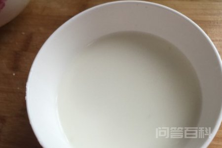 正宗四川老酥肉的做法 植物油适量