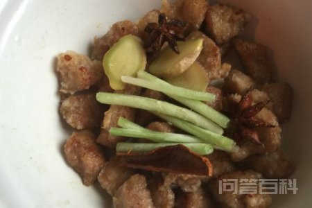 正宗四川老酥肉的做法 淀粉60克