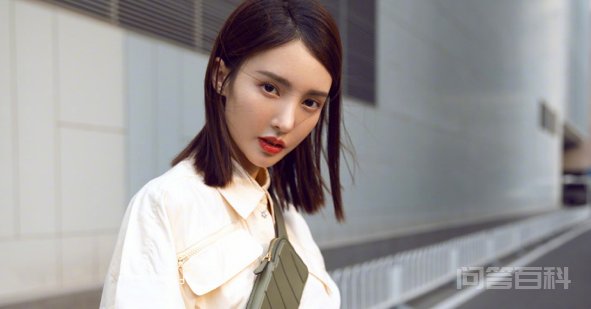 金晨是穆斯林吗 不是的: