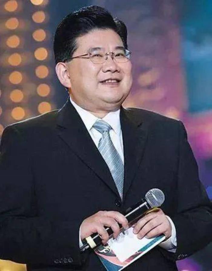 曹可凡薛之谦(上海第一主持人曹可凡为何人缘差) 同题参见