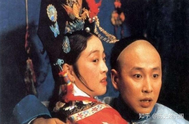 同治皇帝为何19岁便驾崩了?看了他的所作所为,觉得19岁都是长寿 对照阅读同治继位时年仅6岁
