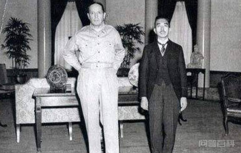 日本投降后,美国将领问天皇:你的下属切腹,你怎么不切腹? 你的下属切腹