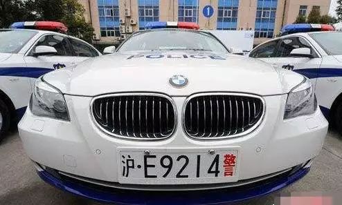 核发的带有注册登记编码的硬质号码牌