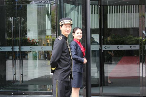 让客人住得安心、放心,酒店保安服务意识培训强调基本素质 为了能够保障酒店和客人的安全