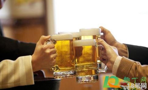關于國家陪酒師标準工資多少的問題