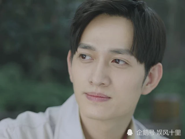《破茧》这部剧本身以昆虫为探案线索的