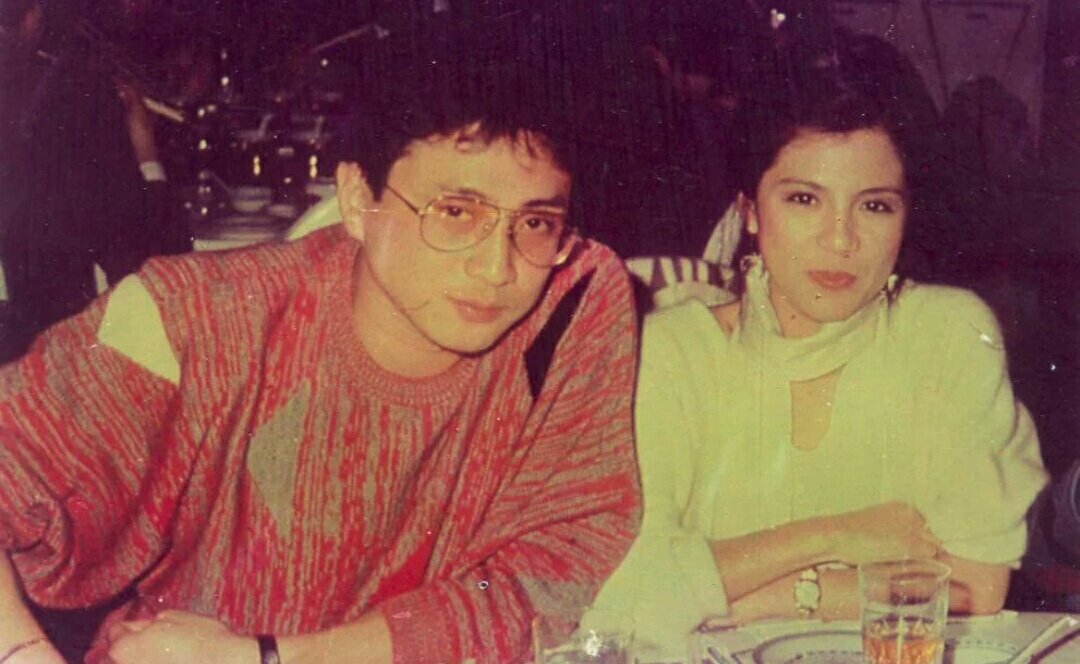 通常来说翁美玲的父亲在50年代就已经