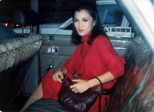 按道理说翁美玲母女可以有一个美好的人
