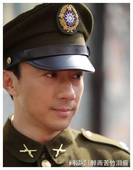 拿国人痛处炒作,被官媒点名驱逐出境,中戏教师赵立新现状如何? 同题参见