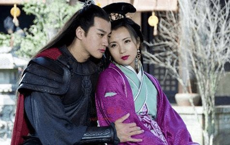 成为了王允的义女