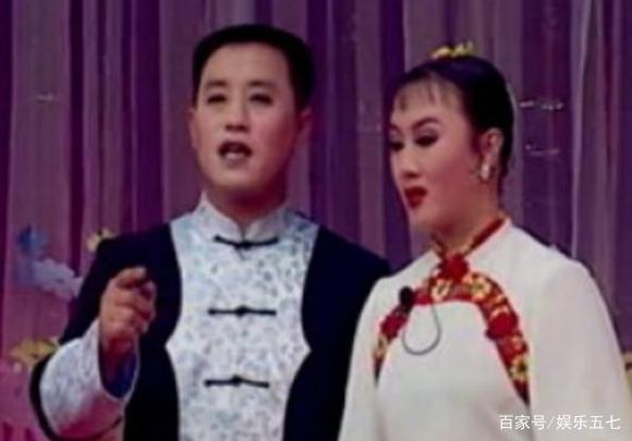赵本山徒弟有多豪?王小宝晒书房家具:茶桌300万,书桌200万 我突然明白娇娇和赵本山翻脸的真实原因