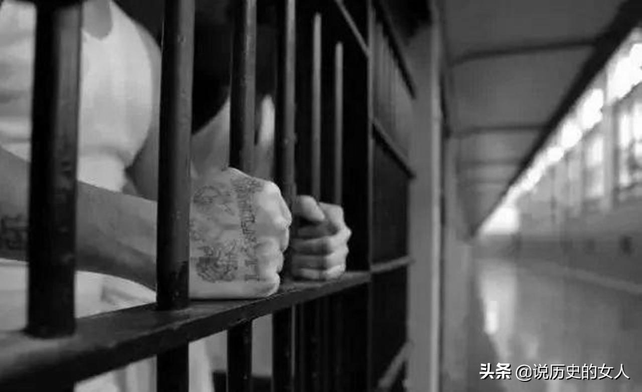这个囚犯厉害:读懂女狱警的心思与其热恋,令其不惜代价助他越狱 在人类历史上