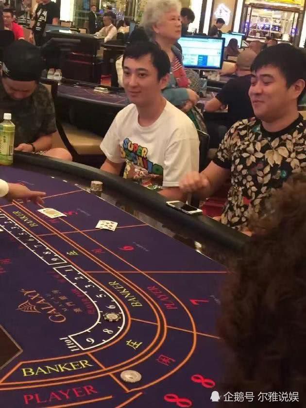 最近王思聪王校长在国内真的可以用红到