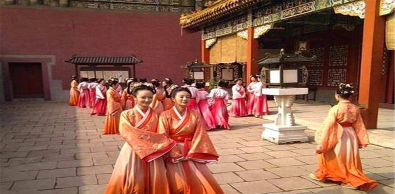 各朝代后宫妃嫔等级和宫殿名称 天子称王