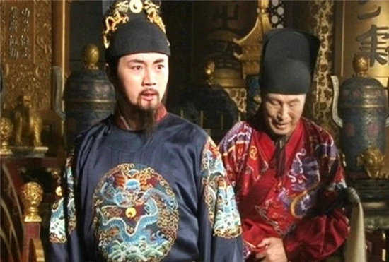 他特地到南京钟山南麓拜谒明孝陵