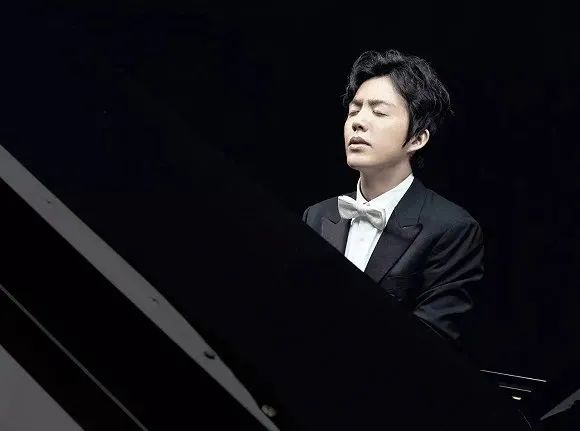 李云迪出事后,郎朗也被曝光了…… 也是开赛73年来最年轻的冠军