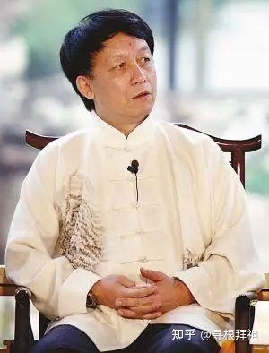 易中天走到哪里都不大“讨喜”