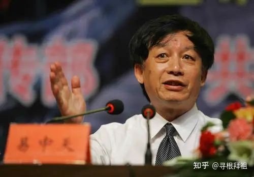 同题参见还有一次他参加一所大学的校庆