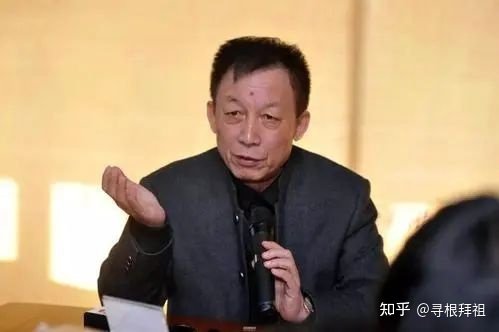 他当场痛斥组织者“亵渎神圣”
