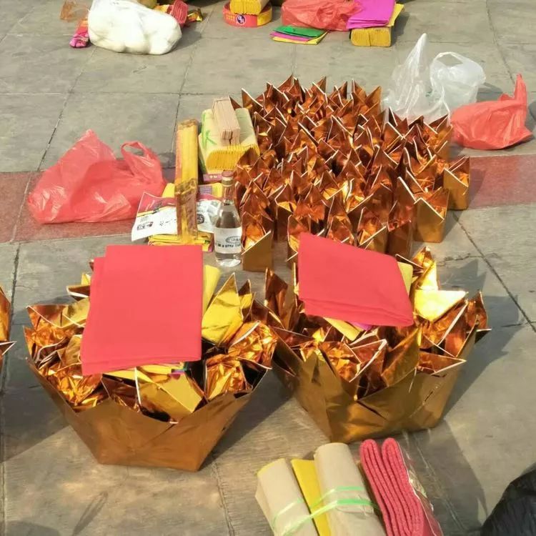 各地民间把三月十五作为女娲诞辰加以纪