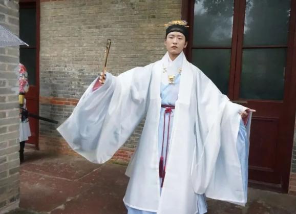 着我汉家衣裳,兴我礼仪之邦!锦堂汉服社成立 一个民族的灵魂