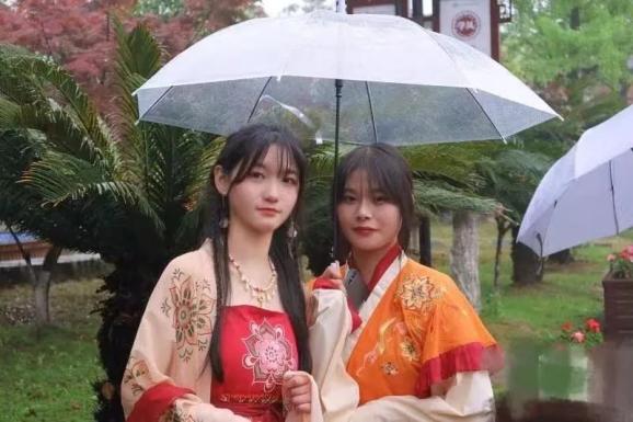 着我汉家衣裳,兴我礼仪之邦!锦堂汉服社成立 作为一个红色开云新手怎么玩的基地