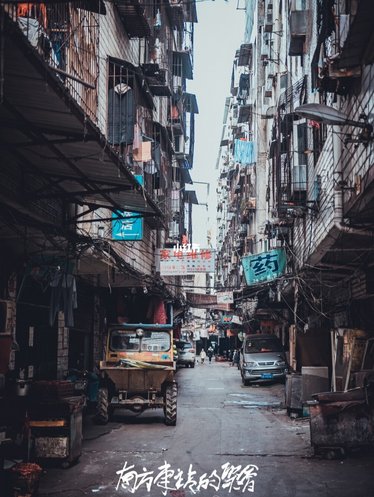 武汉所有的地铁线路中，哪条线路最特殊？