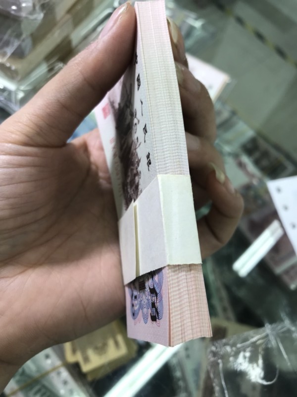 一角纸币总共发行了三种