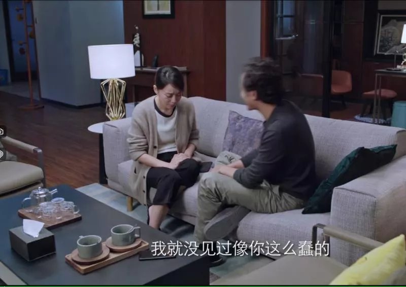 因为前有闫妮扮演的佟湘玉