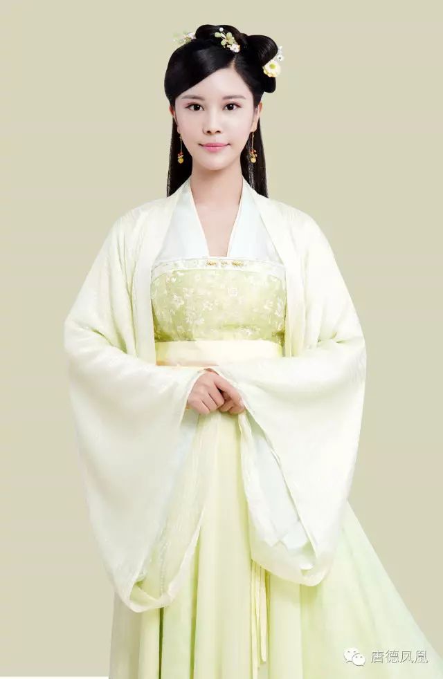 由中影股份