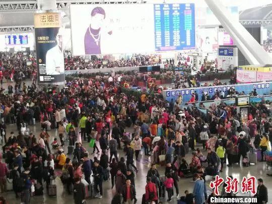 2020元旦春节火车票购票日程公布,收好这份抢票攻略 同题参见