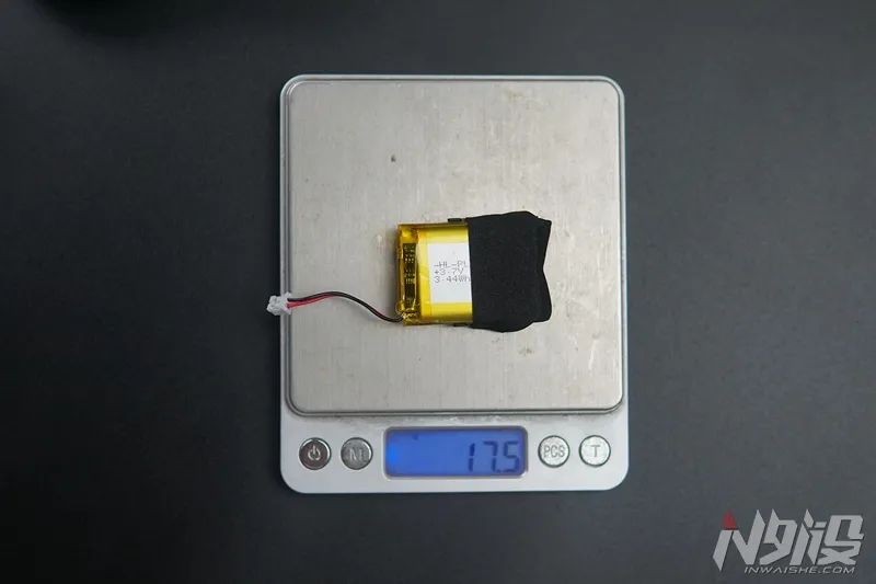达尔优EM901无线游戏鼠标拆解评测 且标配的PMW3336光学传感器