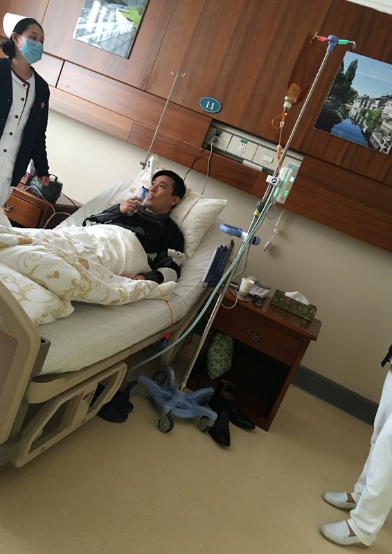 《我是歌手》当头一棒!救命稻草张信哲失声住院了 张信哲绝对是《我是歌手4》的救命稻草