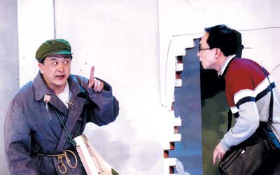 毛开云:大V疯传黄宏被抓何以出笼 微博上各种大V认证的网友疯传前八一厂