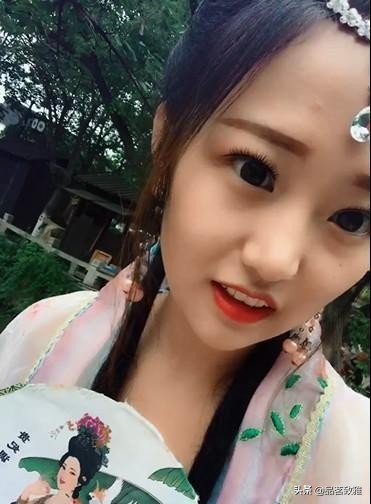 papi酱本名姜逸磊