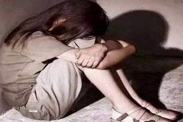 长发公主综合症百度百科 成都女孩被亲生父亲不法侵害4年,母亲知道后没报警,你怎么看? 却要用这种方式亵渎这个有他才能诞生的