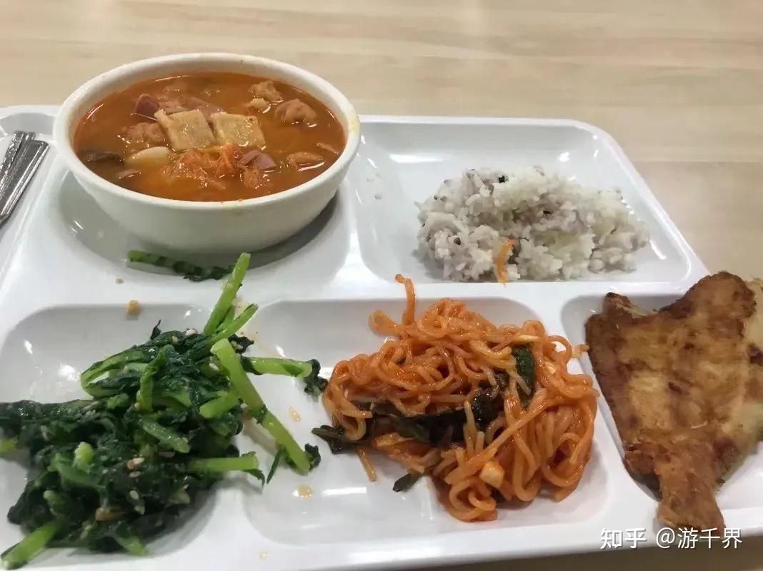 网上的评价常带有个人主观色彩