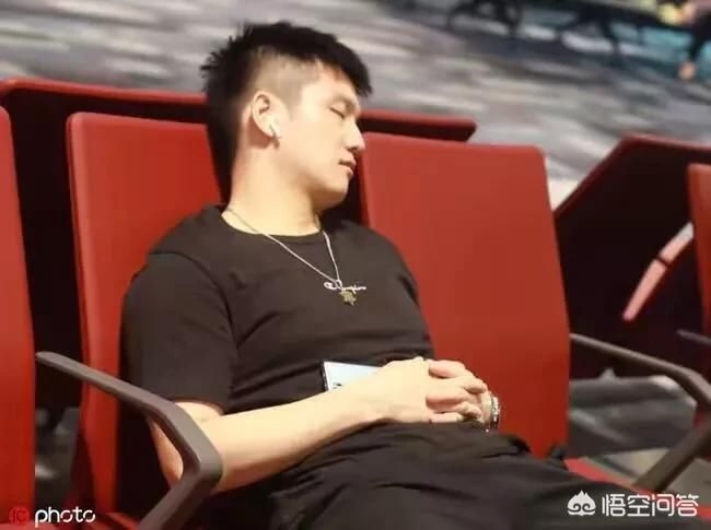 许昕再次维护樊振东了吗 2019年是许昕年还是樊振东年? 同题参见许昕2019年一人拿下16冠