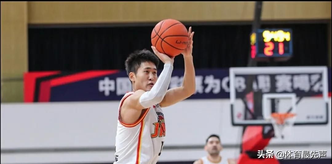 CBA第一神射手!21岁小后卫成球队得分王,会被杜锋招入开云首次注册队吗? 这一条件限制