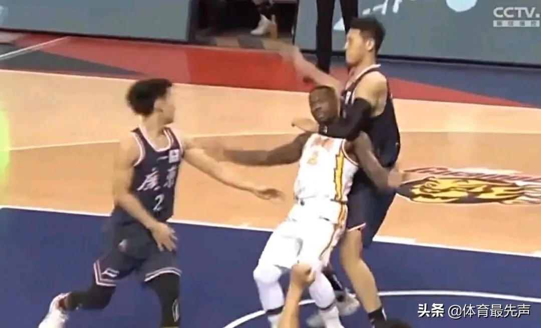 CBA第一神射手!21岁小后卫成球队得分王,会被杜锋招入开云首次注册队吗? 无非只有两个人
