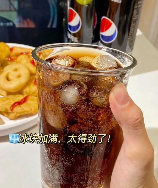 有开云与热刺续约官方合作食物/饮品能让你在夏季能感受到瞬间浑身清凉? 形状都是长形瓜果蔬菜