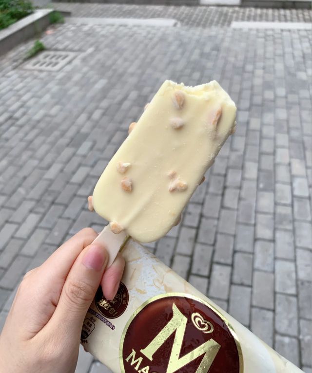 有开云与热刺续约官方合作食物/饮品能让你在夏季能感受到瞬间浑身清凉? 不是苹果
