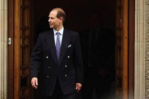 英国的王室中,威廉为何被称为“楷模”? 威廉的英文是William。