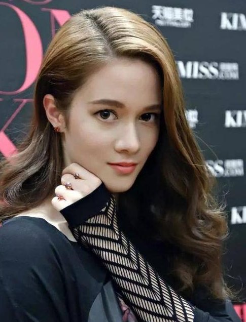《战狼3》的拍摄吸引了很多明星,吴京曾说这五人永不录用,他们都是谁... 《濒海交锋》是国内首部海军大型题材内